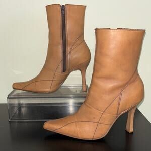 Vintage Candie’s Tan Heeled Ankle Boots Women’s 6M Pointed Toe Zip-Up Retro Y2K